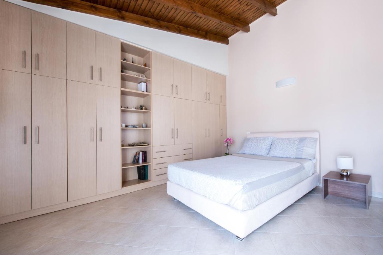 Top Floor Modern Studio In Central Koropi Apartamento Exterior foto